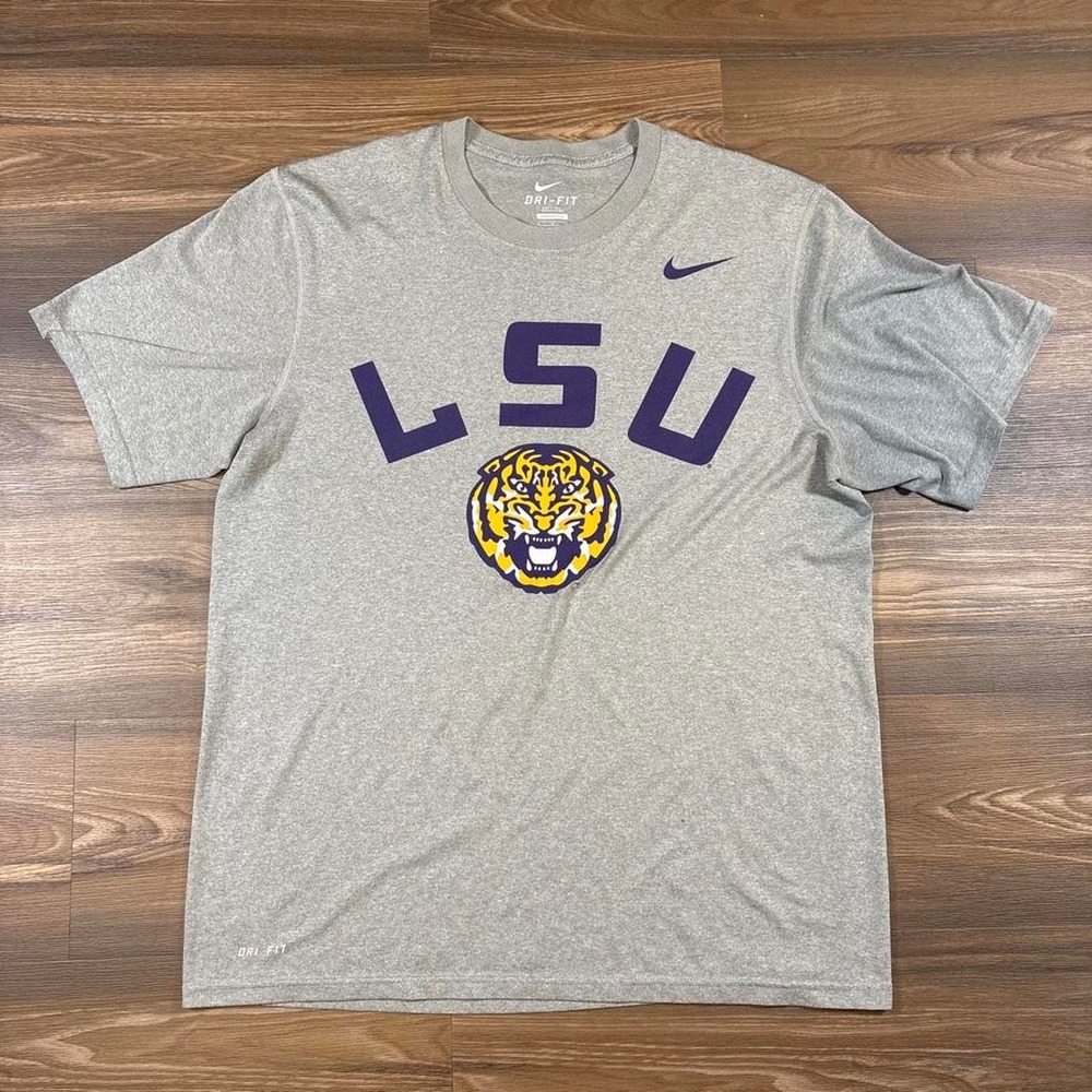 Nike LSU Tigers gray t-shirt with purple and yellow tiger head graphic, size M